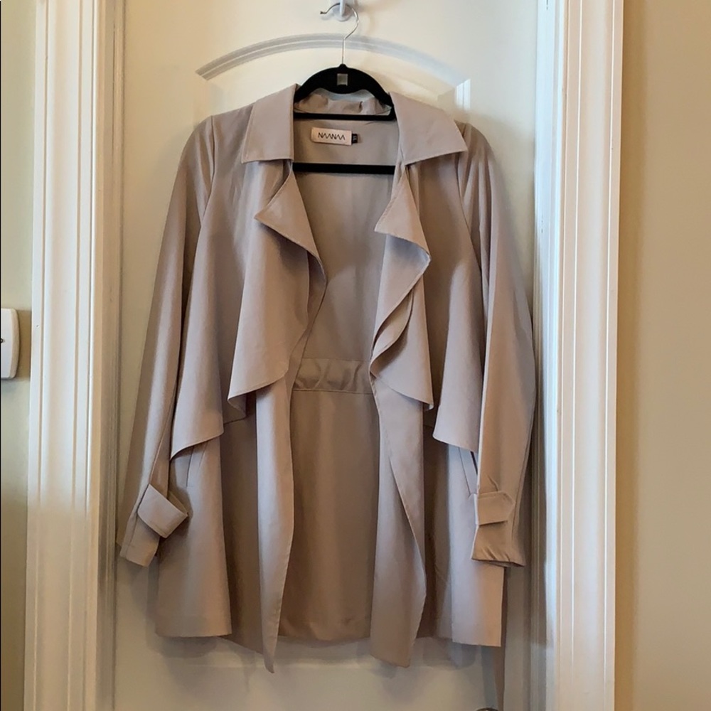 Light weight trench coat